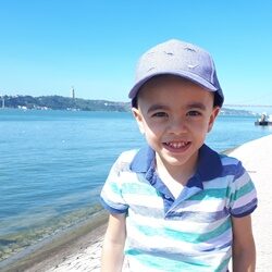 Henrique se recupera de anemia aplásica gracias al trasplante con sus células de cordón umbilical